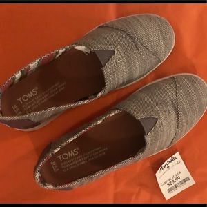 NWT TOMS Casual Deck Type Shoes